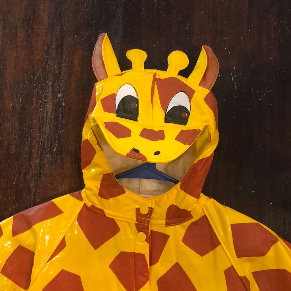 Giraffe rain coat kids size 3T